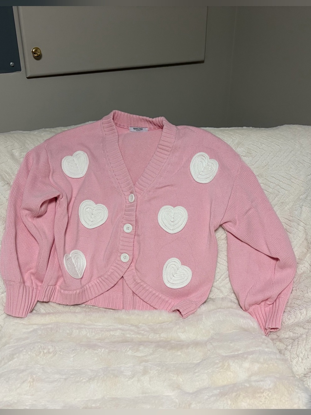 Smash+Tess Adorable Pink Heart V-Neck Button Sweater—one size fits most - Picture 3 of 5